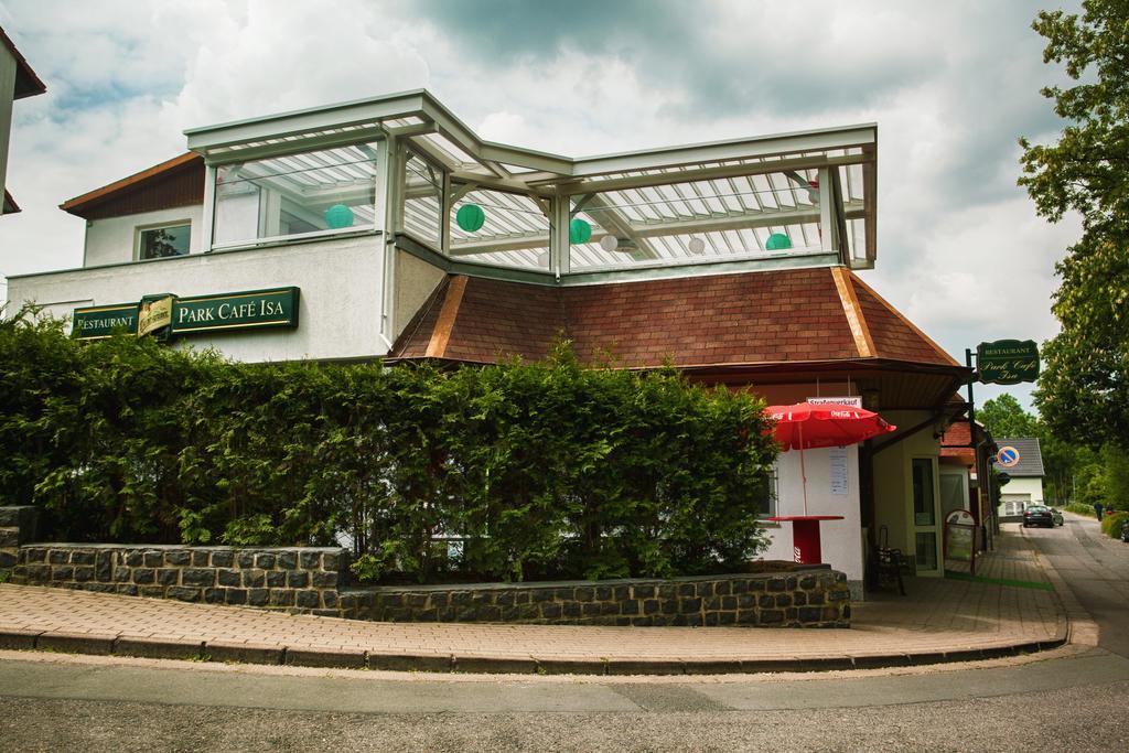 Hotel & Restaurant Park Cafe Isa Ерфурт Екстер'єр фото