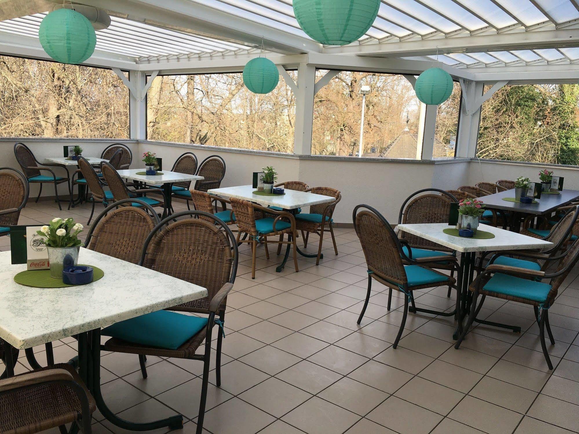 Hotel & Restaurant Park Cafe Isa Ерфурт Екстер'єр фото